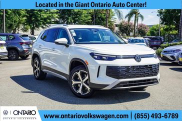 New 2025 Volkswagen Tiguan 2.0T SE