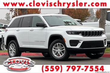 New 2025 Jeep Grand Cherokee Laredo X 4x2