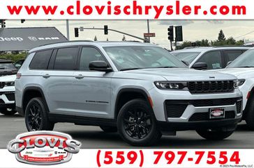 New 2026 Jeep Grand Cherokee L Laredo Altitude 4x2