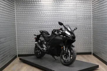NEW 2026 YAMAHA YZFR3 ABS 