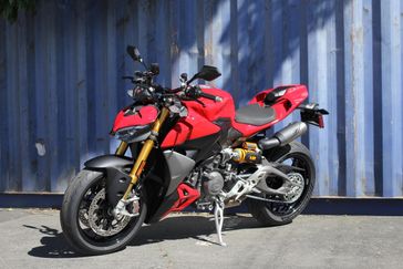 DUCATI RED