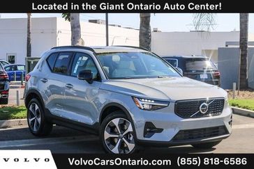 New 2026 Volvo XC40 