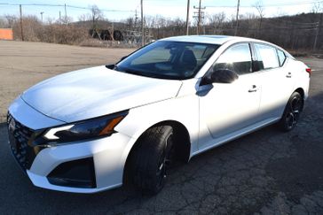 Used 2023 Nissan Altima Sr
