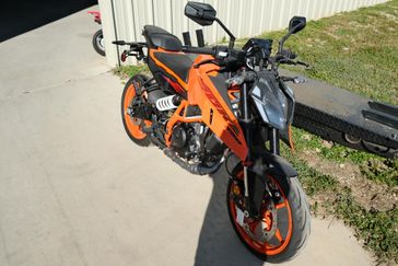 NEW 2025 KTM 390 DUKE 