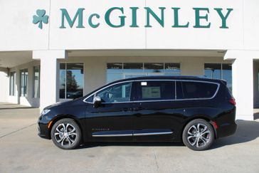 New 2026 Chrysler Pacifica Pinnacle