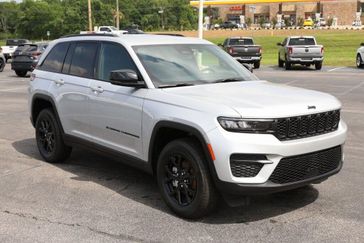 2025 Jeep Grand Cherokee Altitude 4x2