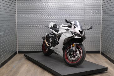 USED 2025 KAWASAKI NINJA ZX6R 