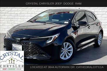 Used 2025 Toyota Corolla Hatchback SE