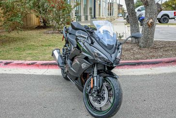 2025 KAWASAKI NINJA 1100SX METALLIC CARBON GRAY AND METALLIC DIABLO BLACK 