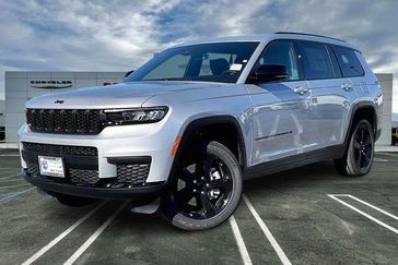 New 2025 Jeep Grand Cherokee L Altitude 4x2