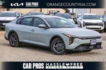 New 2026 Kia K4 LXS