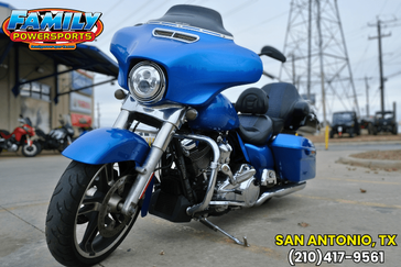 2018 HARLEY STREET GLIDE BLUE