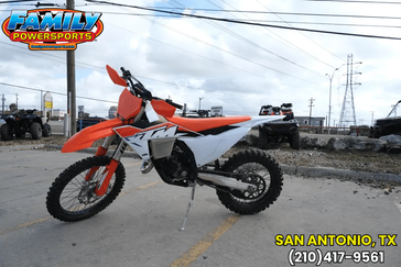 2023 KTM 125 XC ORANGE in a ORANGE exterior color. Family PowerSports (877) 886-1997 familypowersports.com 