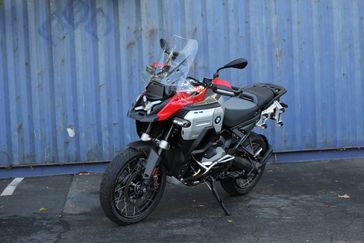 RACING RED