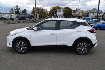Used 2024 Nissan Kicks Sv