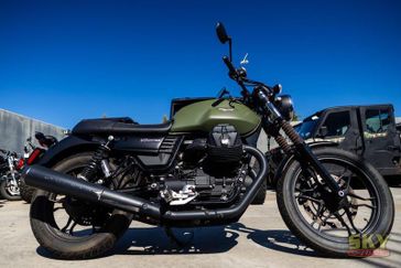 2017 MOTO GUZZI V7 III Stone 
