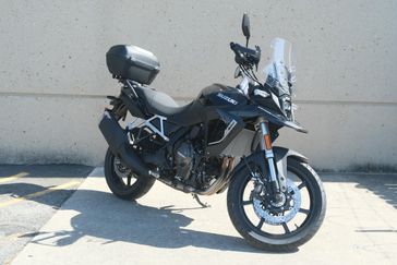 2024 SUZUKI VSTROM 800 TOURING GLASS SPARKLE BLACK 