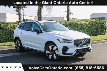 2025 Volvo XC60 Plug-In Hybrid T8 Plus