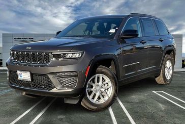 New 2025 Jeep Grand Cherokee Laredo X 4x4
