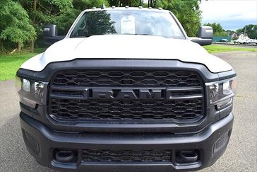 2024 RAM 3500 Tradesman Regular Cab 4x4 8' Box