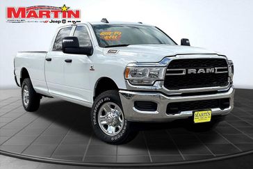 2024 RAM 2500 Tradesman Crew Cab 4x4 8' Box