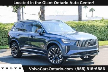 2025 Volvo XC90 B5 Core
