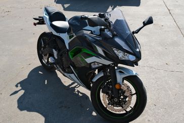 Used 2022 KAWASAKI NINJA 650 PEARL ROBOTIC WHITE AND METALLIC CARBON GRAY 