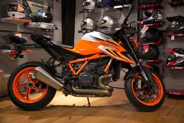 2023 KTM 1290 SUPERDUKER