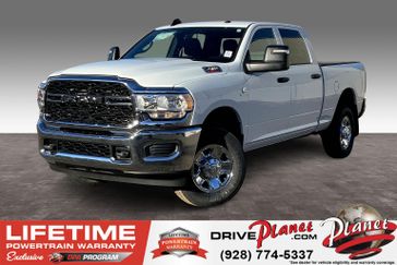 2024 RAM 2500 Tradesman Crew Cab 4x4 6'4' Box