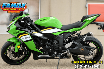 2025 KAWASAKI NINJA ZX6R KRT EDITION ABS LIME GREEN AND EBONY AND PEARL BLIZZARD WHITE