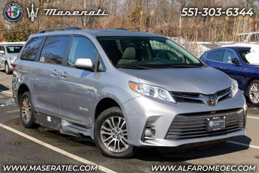 Used 2018 Toyota Sienna XLE BraunAbility