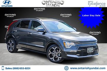Used 2024 Kia Niro EX Touring