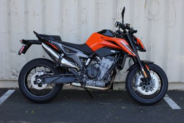 2024 KTM Duke in a ORANGE exterior color. SoSo Cycles 877-344-5251 sosocycles.com 
