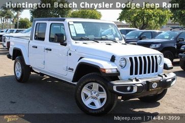 2023 Jeep Gladiator Sport