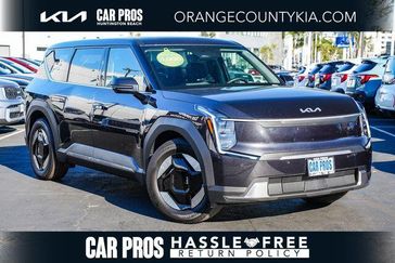 New 2026 Kia EV9 Light Long Range