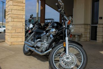 2023 YAMAHA V STAR 250 BLACK 
