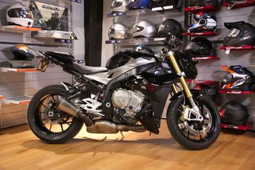 2016 BMW S 1000 R