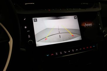 New 2027 Jeep Grand Cherokee Laredo Altitude 4x2