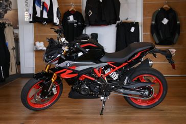 2025 BMW G 310 R