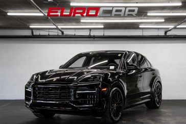 2025 Porsche Cayenne Coupe GTS *SPORT SEATS * PANORAMIC SUNROOF*