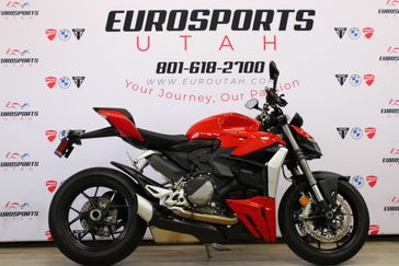 New 2024 Ducati STREETFIGHTER V2 