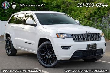 Used 2017 Jeep Grand Cherokee Altitude
