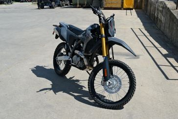 2025 Suzuki DRZ4S SOLID IRON GRAY 