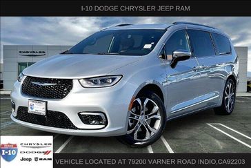 New 2026 Chrysler Pacifica Pinnacle