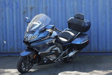 2024 BMW K 1600 GTL in a GRAVITY BLUE METALLIC exterior color. SoSo Cycles 877-344-5251 sosocycles.com 