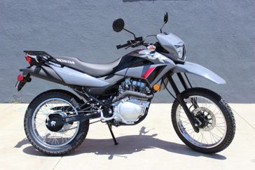 New 2025 Honda XR150L 
