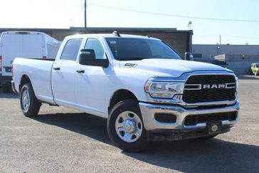 2023 RAM 2500 Tradesman Crew Cab 4x2 Long Box