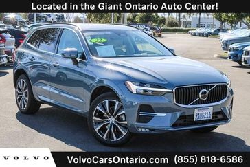 2022 Volvo XC60 B5 Momentum