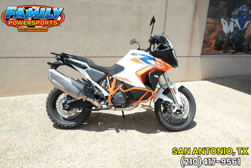 2024 KTM 1290 SUPER ADVENTURE R OT WHITE