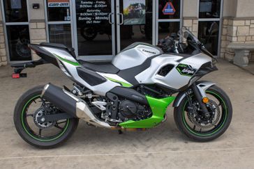 USED 2024 KAWASAKI NINJA 7 HYBRID 